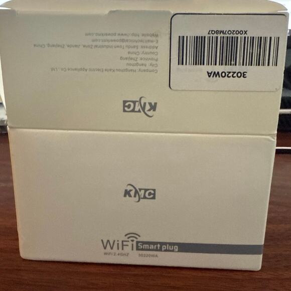 KMC Smart Plug Duo NWB - Picture 2 of 7